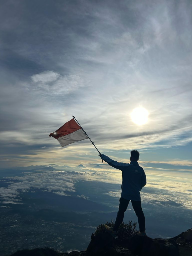Climb Mount Randu: Thrilling Adventure in Cilacap's Natural Beauty